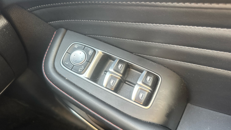 MG Hs 1.5 T-GDI Exclusive 5dr Petrol Hatchback